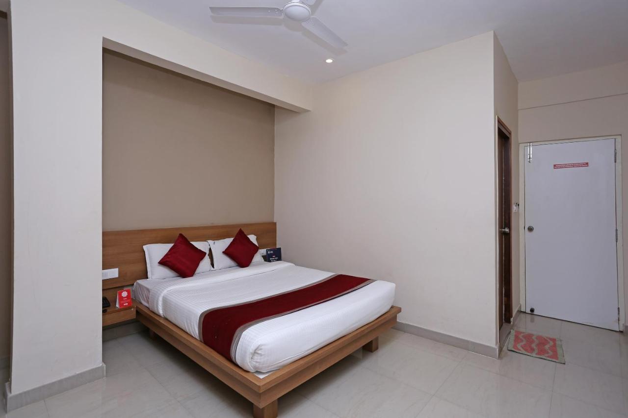 Oyo 6447 Samasth Rooms And Suites Mysore Exteriör bild