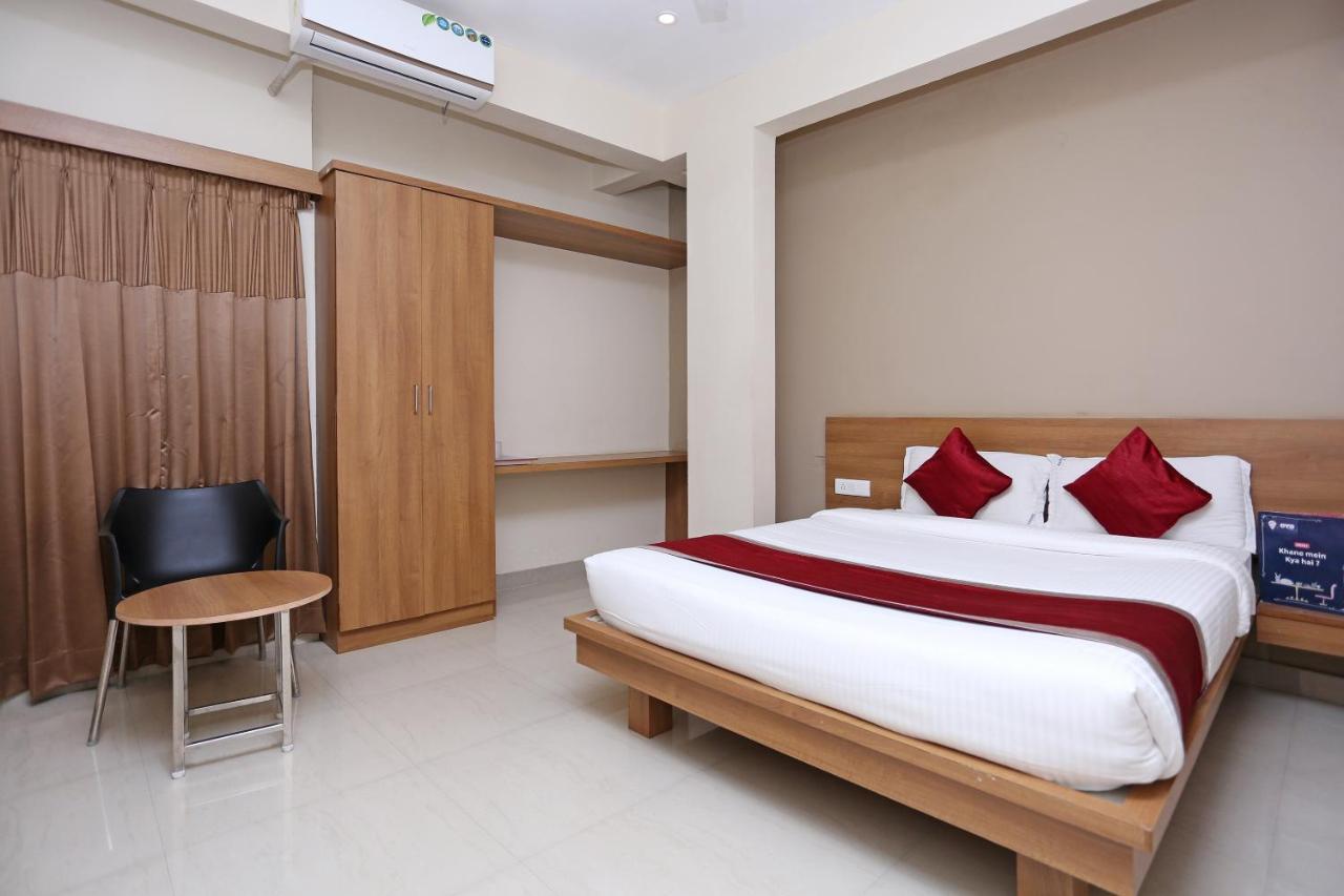 Oyo 6447 Samasth Rooms And Suites Mysore Exteriör bild